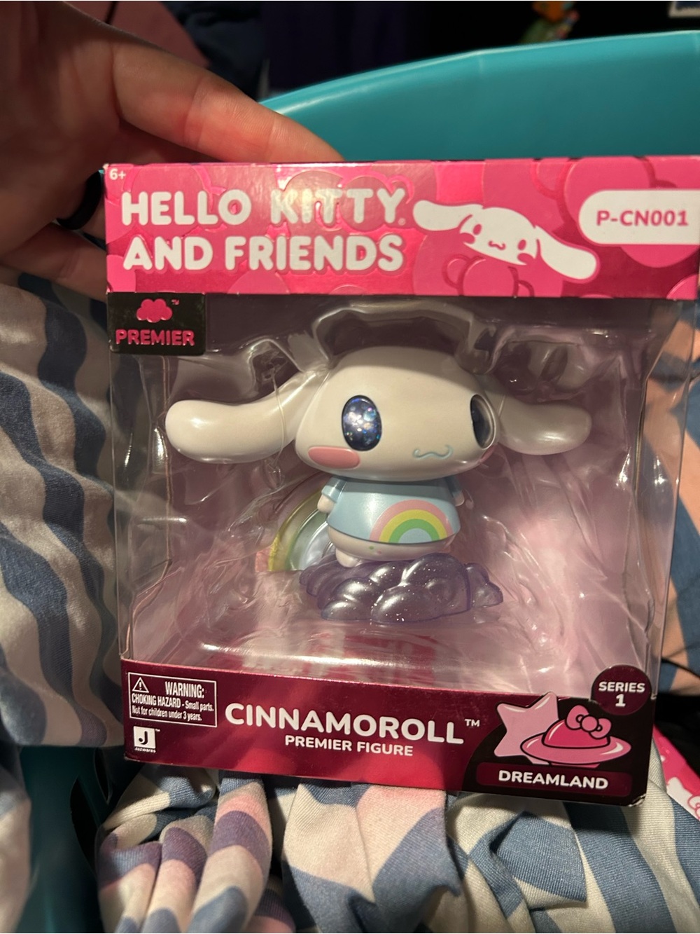 Hello Kitty and Friends Cinnamoroll Premier Figure - Pastel Rainbow